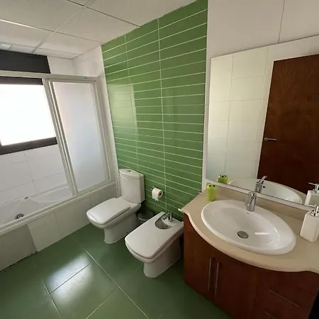 Дом отдыха Nice House With Pool Пинеда-де-Мар
